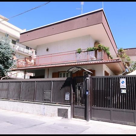Il Villino Apartments Bari Exterior photo